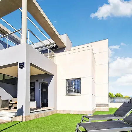 3 Bedroom In Nyaraló Torrevieja