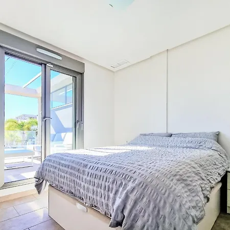 3 Bedroom In Vakantiehuis Torrevieja
