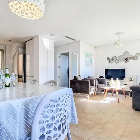3 Bedroom In Сasa de vacaciones Torrevieja