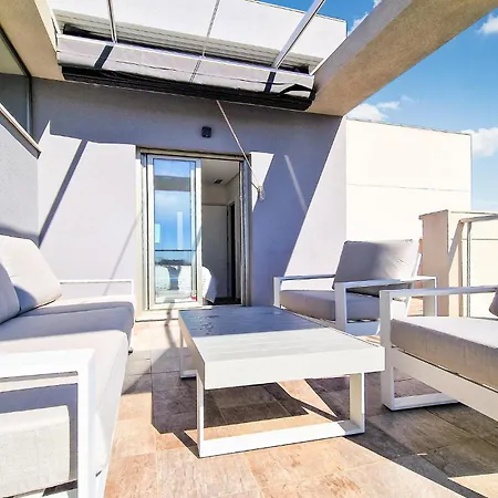 3 Bedroom In Vakantiehuis Torrevieja